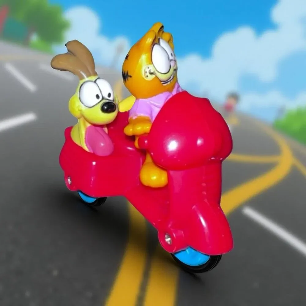 Vintage 1981 Garfield the Cat & Odie Scooter Figure 2”